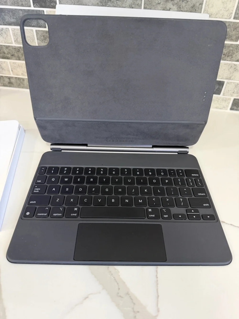 Apple Magic Keyboard - iPad 11in or iPad Air